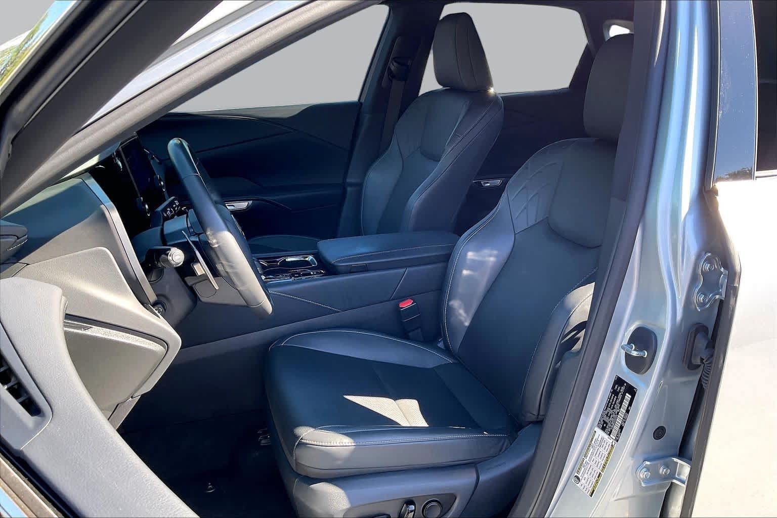 Used 2025 Lexus RX 350 FWD w/ Technology Package image 23