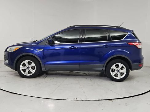 Used 2015 Ford Escape SE w/ Equipment Group 201A image 3