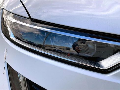 Used 2022 Cadillac XT6 Premium Luxury w/ Technology Package image 32