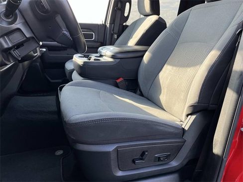 Used 2024 RAM 3500 Big Horn image 32