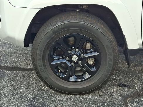 Used 2024 Toyota 4Runner SR5 AWD/4WD image 8