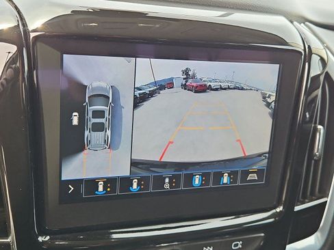 Used 2021 Chevrolet Traverse RS w/ LPO, Cargo Package FWD image 15