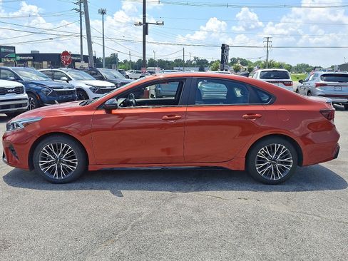 Used 2023 Kia Forte GT-Line w/ GT-Line Premium Package image 4