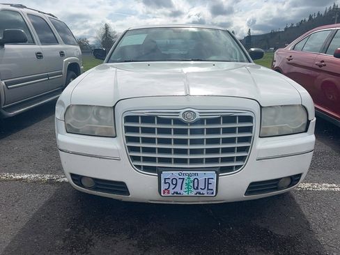 Used 2006 Chrysler 300 Touring image 3
