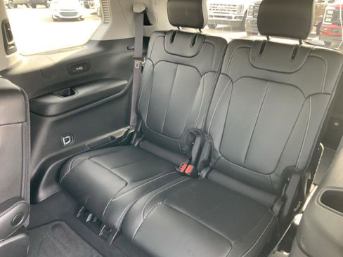 Used 2023 Jeep Grand Cherokee L Limited AWD/4WD image 61