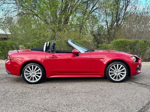 Used 2017 FIAT 124 Spider Lusso image 3