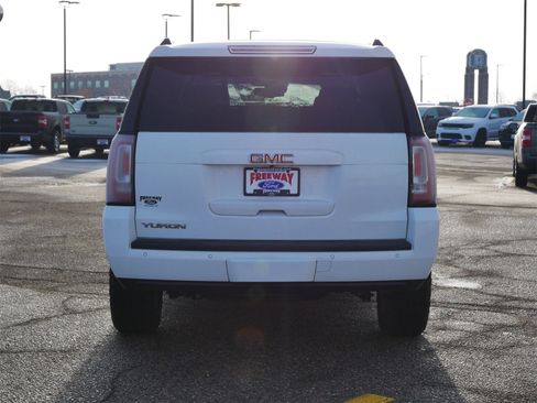 Used 2019 GMC Yukon SLT image 4