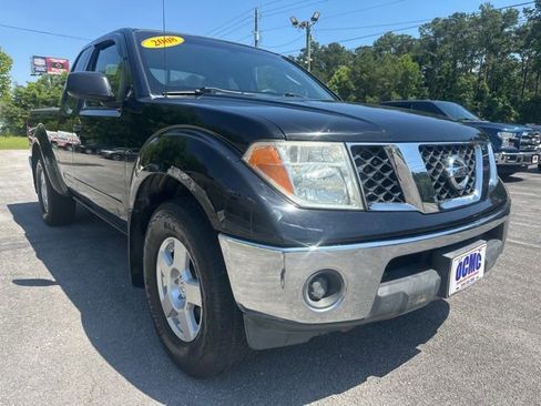 Used 2008 Nissan Frontier SE w/ SE Value Truck Pkg AWD/4WD image 1