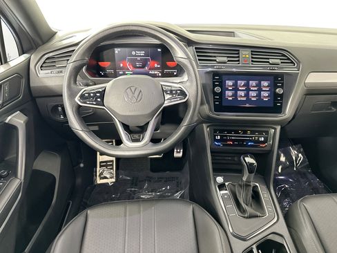 Used 2023 Volkswagen Tiguan SE R-Line FWD image 26