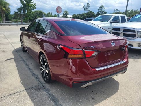 Used 2021 Nissan Altima 2.5 SR w/ SR Premium Package FWD image 27