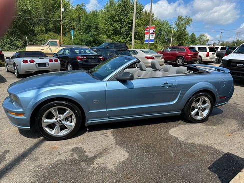 Used 2006 Ford Mustang GT Premium RWD image 3