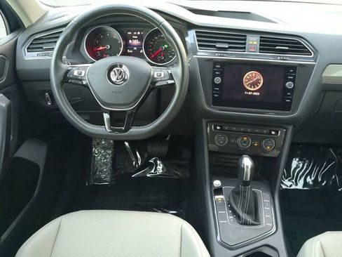 Certified 2021 Volkswagen Tiguan SE image 13