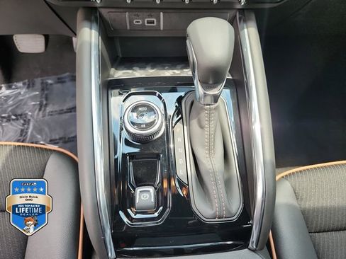 New 2026 GMC Canyon AT4 AWD/4WD image 26