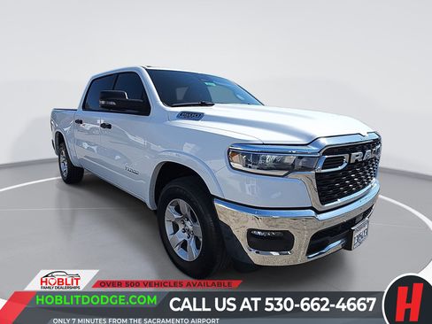 Used 2025 RAM 1500 Big Horn AWD/4WD image 1