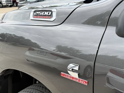 Used 2024 RAM 2500 Laramie w/ Safety Group AWD/4WD image 9