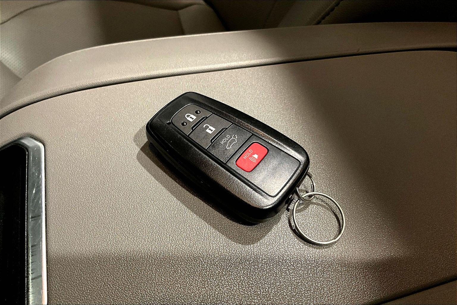 Used 2022 Toyota Highlander Limited FWD image 37