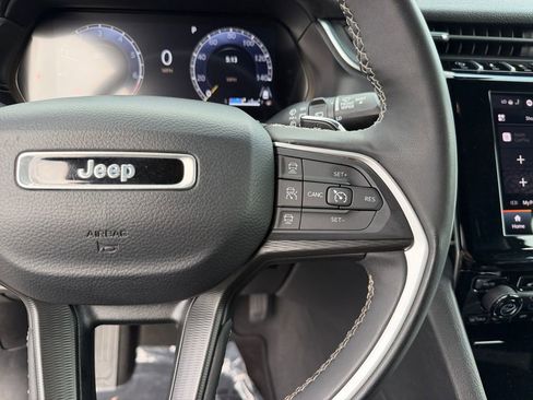 Used 2024 Jeep Grand Cherokee Altitude AWD/4WD image 20