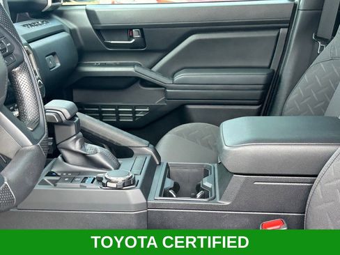Used 2025 Toyota Tacoma SR image 9