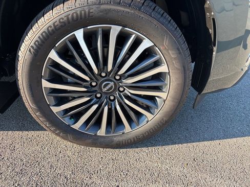 New 2025 Nissan Armada Platinum Reserve AWD/4WD image 9