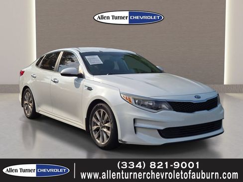 Used 2018 Kia Optima LX w/ Convenience Package FWD image 1