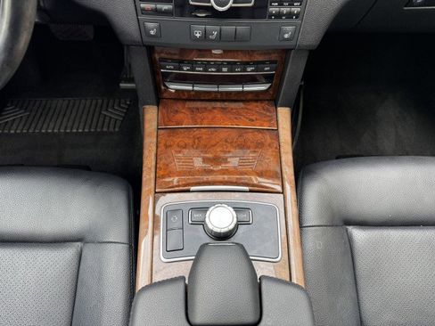 Used 2013 Mercedes-Benz E 350 4MATIC Sedan image 33