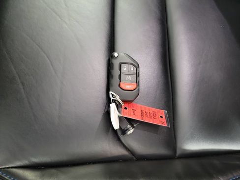 Used 2024 Jeep Wrangler Unlimited Rubicon 4xe AWD/4WD image 27