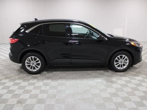 Used 2021 Ford Escape SE image 11