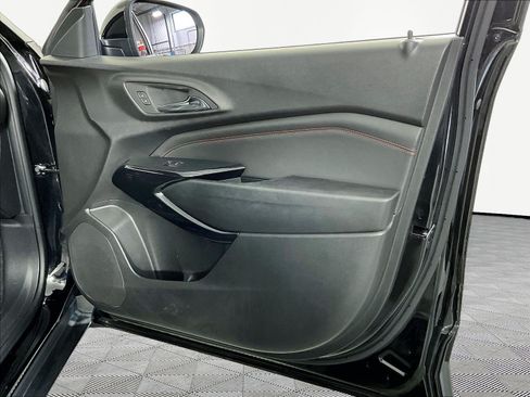 Used 2024 Chevrolet Trax RS FWD image 27