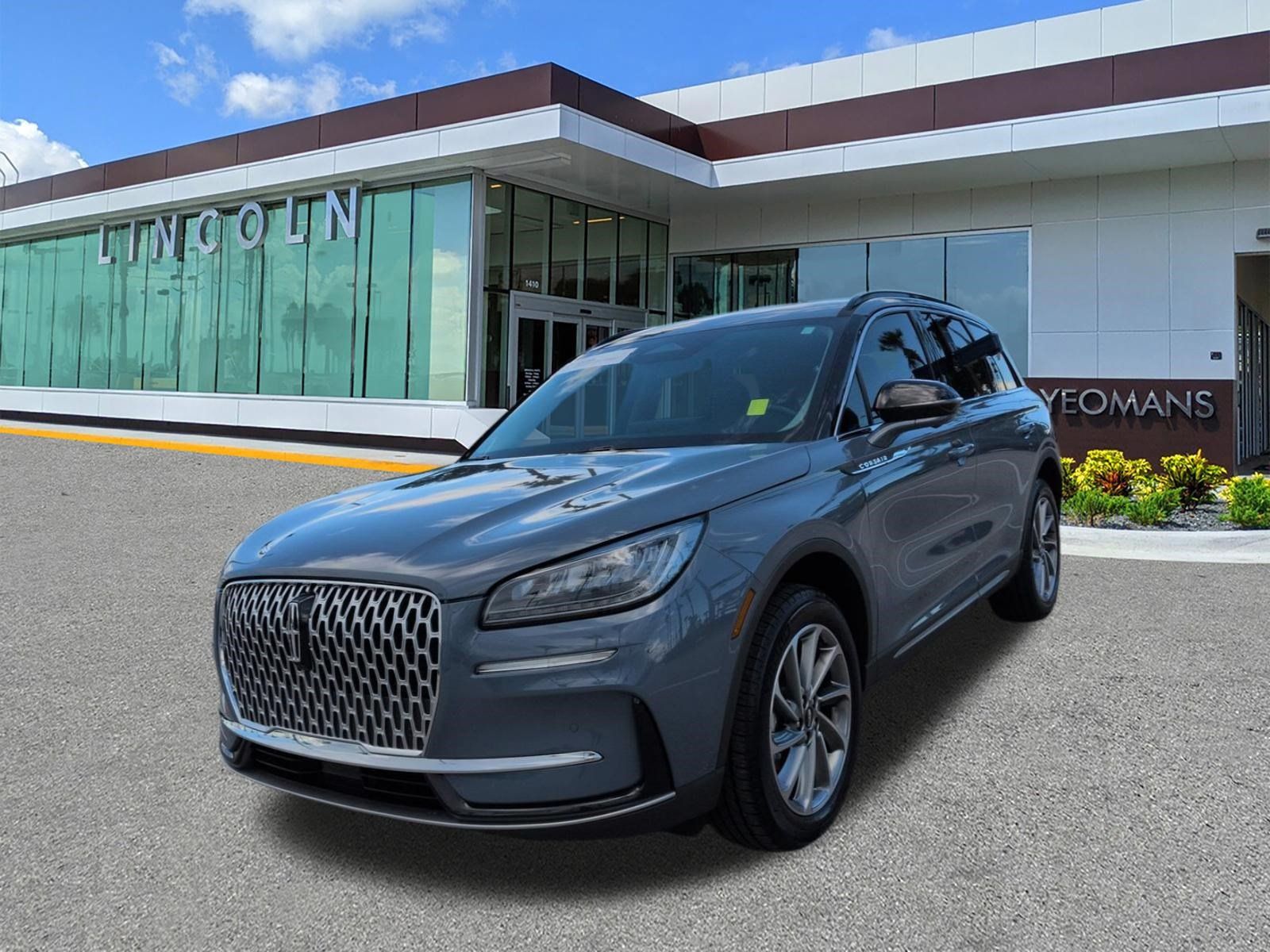 Used 2026 Lincoln Corsair Premiere FWD image 9