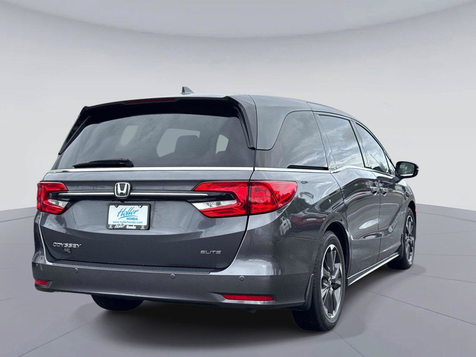 Used 2023 Honda Odyssey Elite image 4