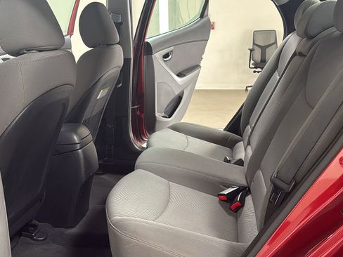 Used 2015 Hyundai Elantra SE w/ Option Group 02 image 15