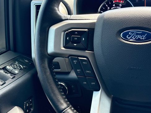 Certified 2022 Ford F350 Lariat w/ Tremor Off-Road Package AWD/4WD image 21
