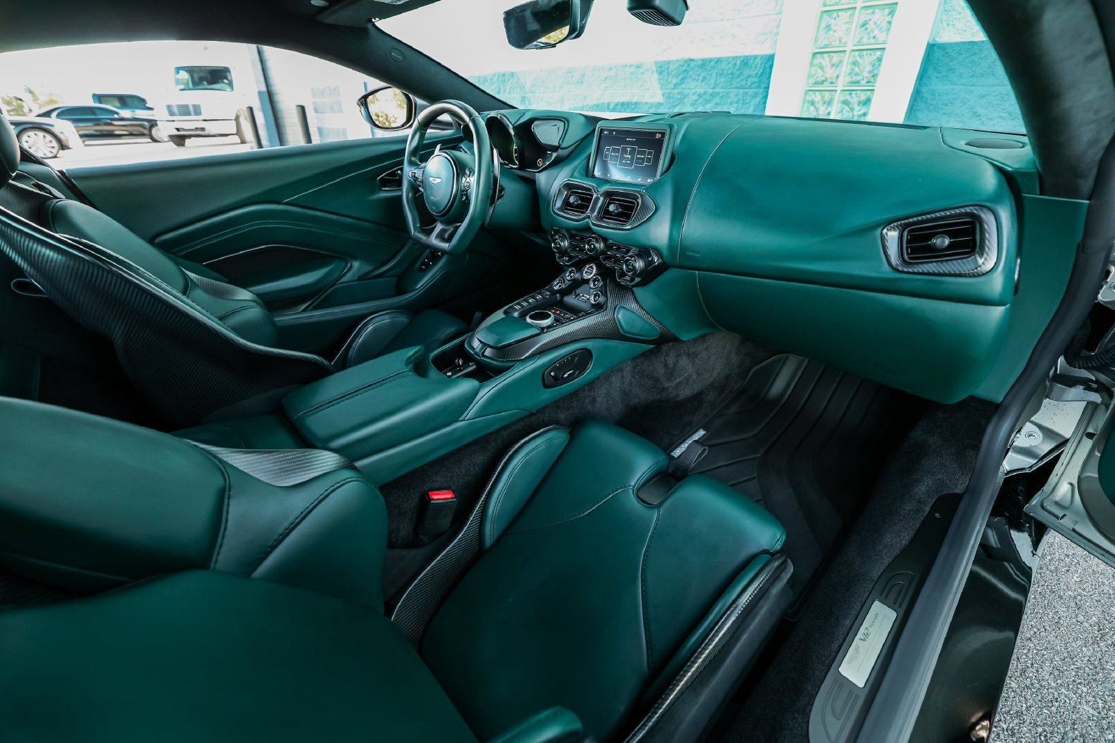 Used 2023 Aston Martin V12 Vantage RWD image 2