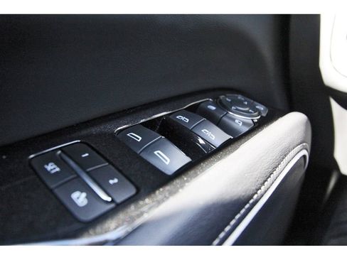 Certified 2023 Cadillac Escalade Premium Luxury image 19