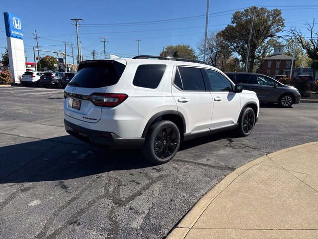 New 2026 Honda Pilot Black Edition image 5