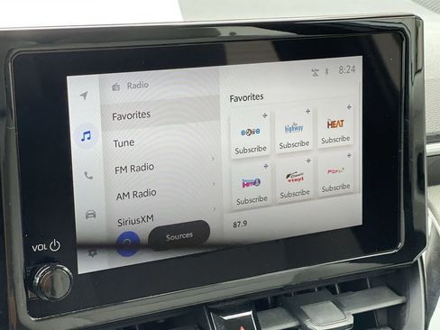 Used 2024 Toyota Corolla Cross L image 13