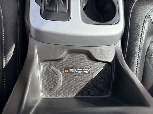 Used 2022 Chevrolet Colorado ZR2 w/ ZR2 Midnight Special Edition image 28