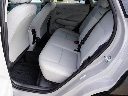 Used 2025 Hyundai Kona SEL image 14