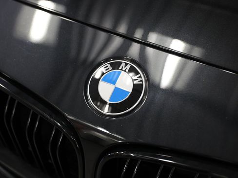 Used 2018 BMW M2 image 8