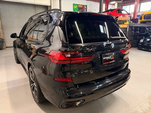 Used 2022 BMW X7 xDrive40i w/ M Sport Package AWD/4WD image 8