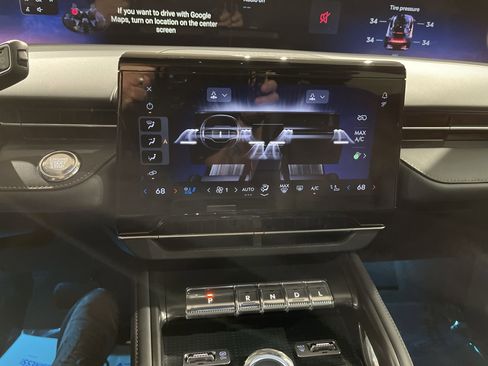 New 2024 Lincoln Nautilus Reserve w/ Equipment Group 202A image 22