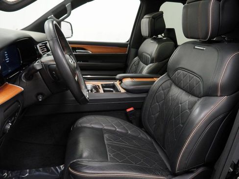 Certified 2024 Jeep Grand Wagoneer Series III w/ Rear Seat Video Group 1 image 19