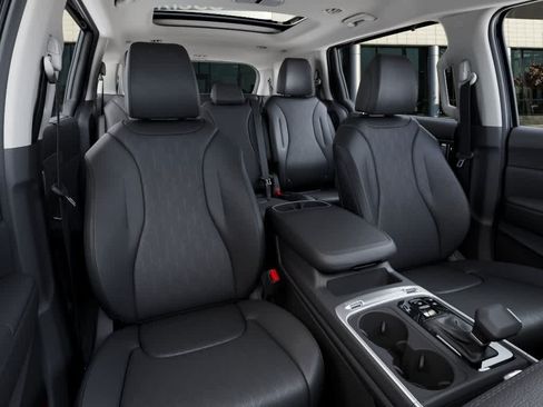 New 2026 Kia Carnival SX w/ SX Dark Edition Package FWD image 15