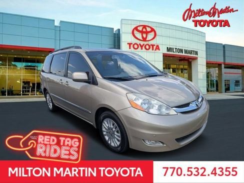 Used 2010 Toyota Sienna Limited FWD image 1