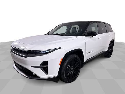 Used 2024 Jeep Wagoneer Launch Edition image 4