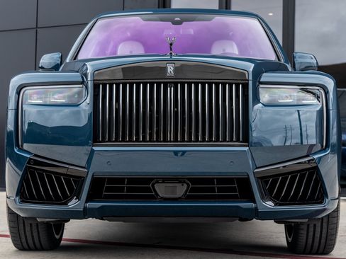 New 2026 Rolls-Royce Cullinan Black Badge image 7