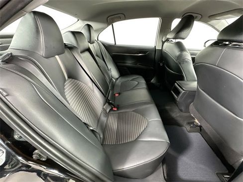 Used 2021 Toyota Camry SE image 25