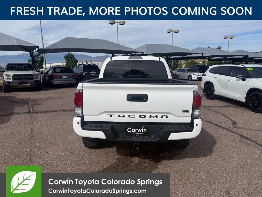 Used 2023 Toyota Tacoma TRD Off-Road w/ Technology Package AWD/4WD image 7