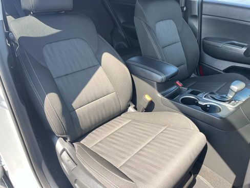 Used 2020 Kia Sportage LX AWD/4WD image 27