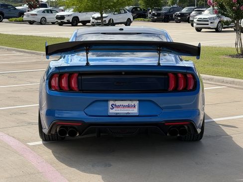 Used 2019 Ford Mustang GT Premium RWD image 5
